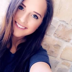 Meet your Posher, Rebecca